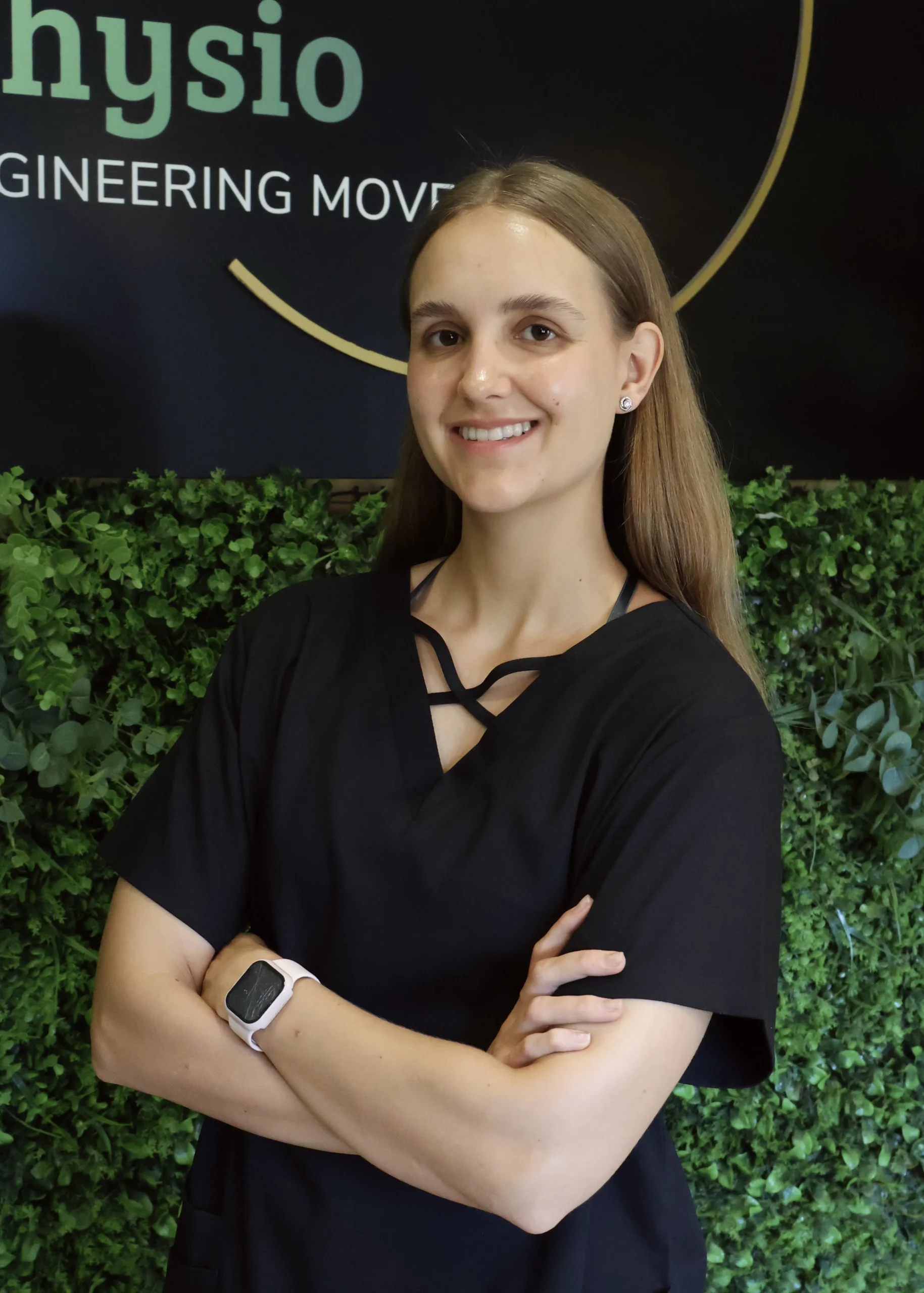 caitlyn smal sports physiotherapist scaled